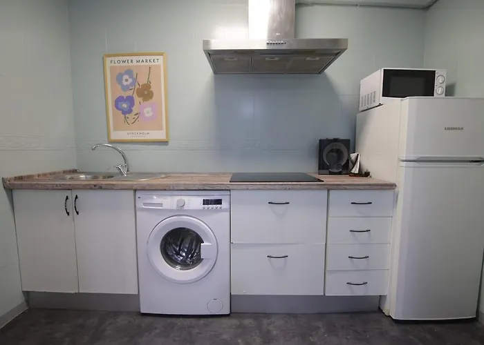 アパート Lineros A